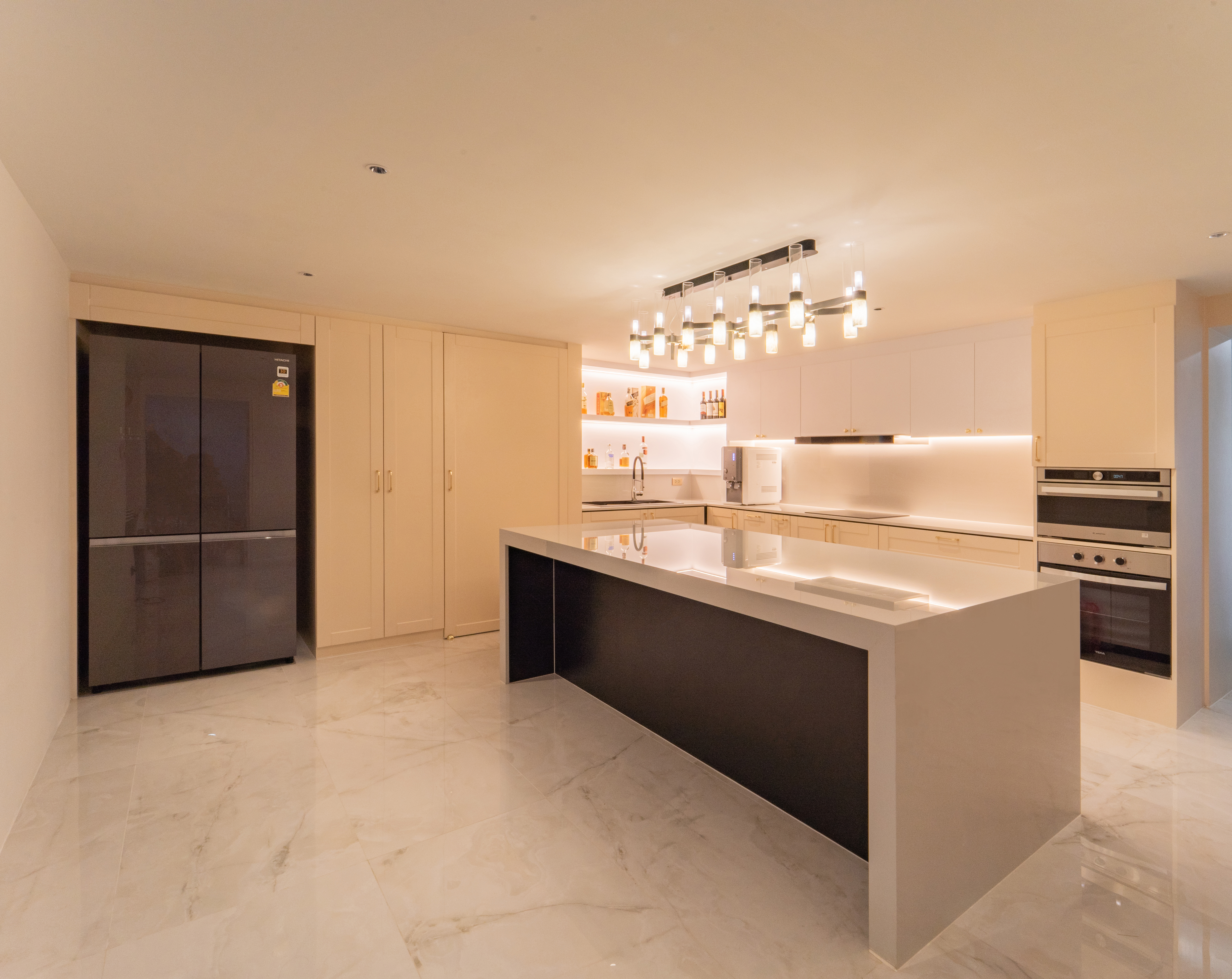 Baan K. Merch — 15